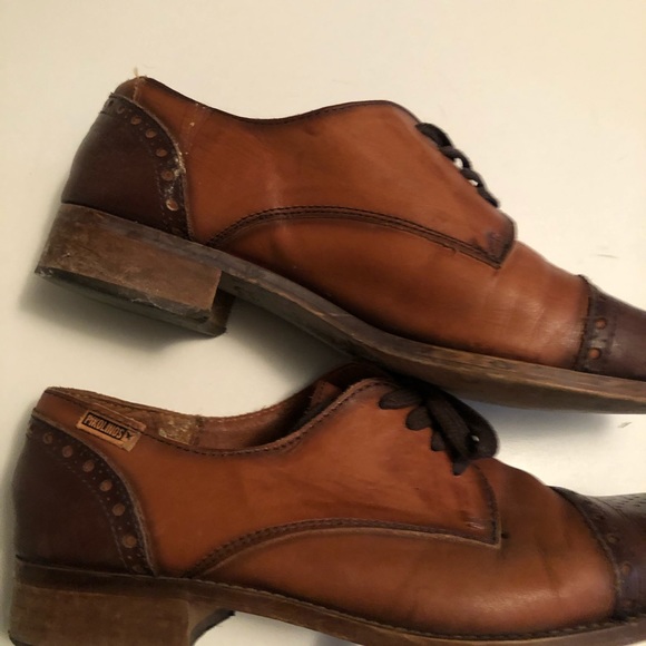 Pikolinos Leather Shoe - Picture 2 of 6